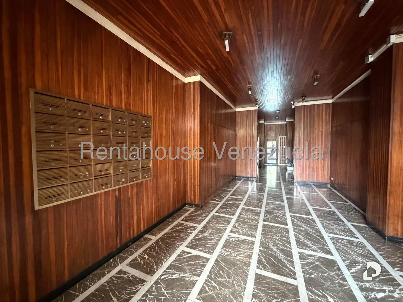 Apartamento en Sabana Grande, Caracas – 2