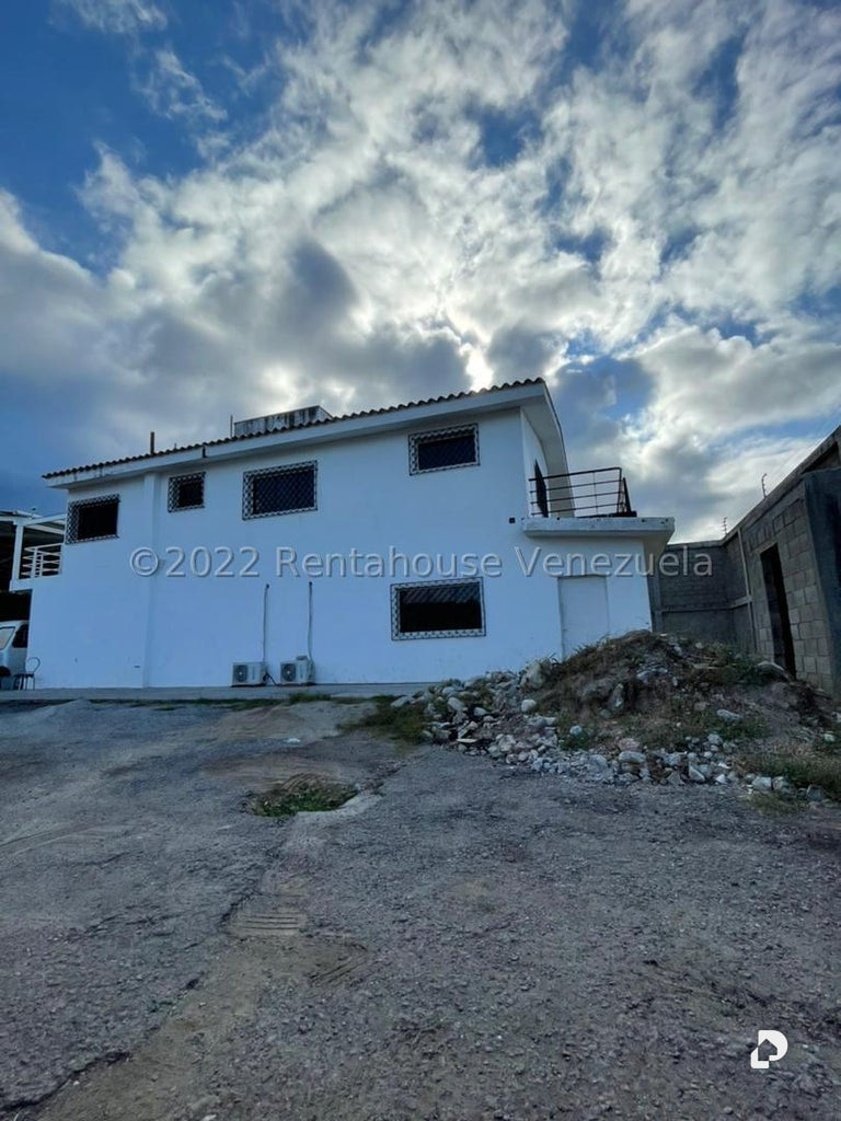 Galpón en Los Corales, Caraballeda – 2