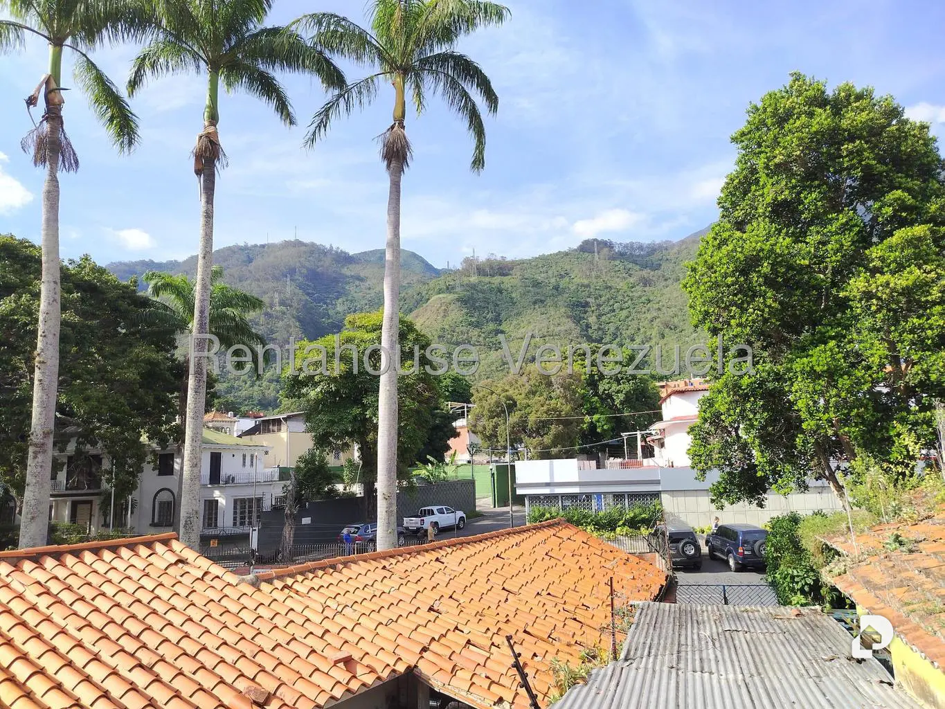 Casa en La Florida, Caracas – 10