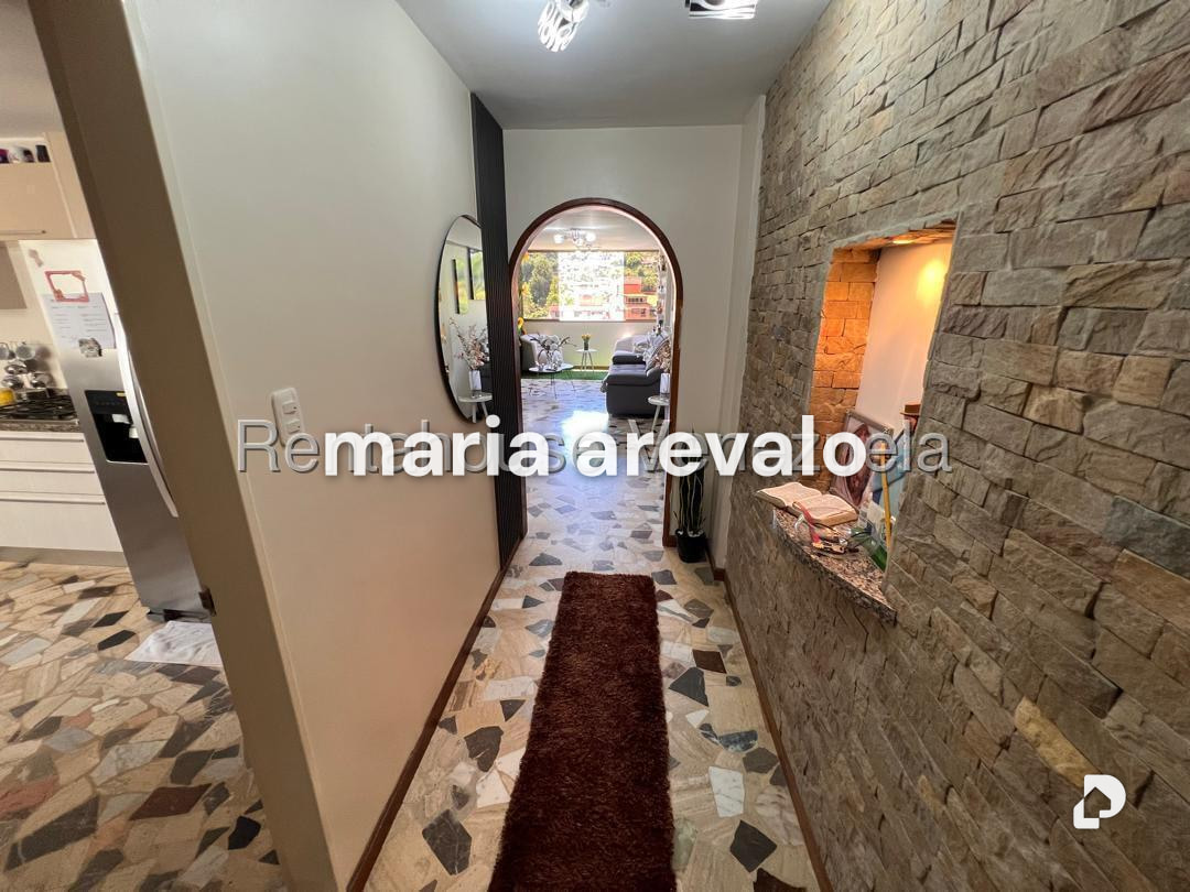 Apartamento en La Boyera, Caracas – 2