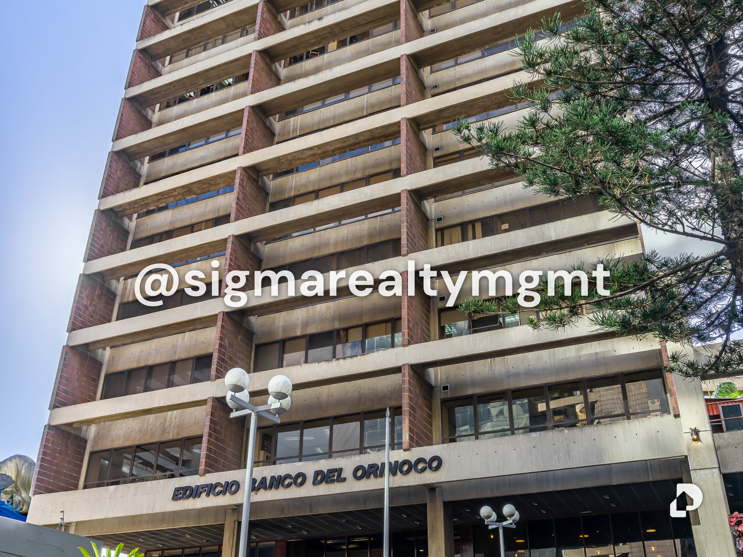 Oficina en Los Palos Grandes, Caracas – 1