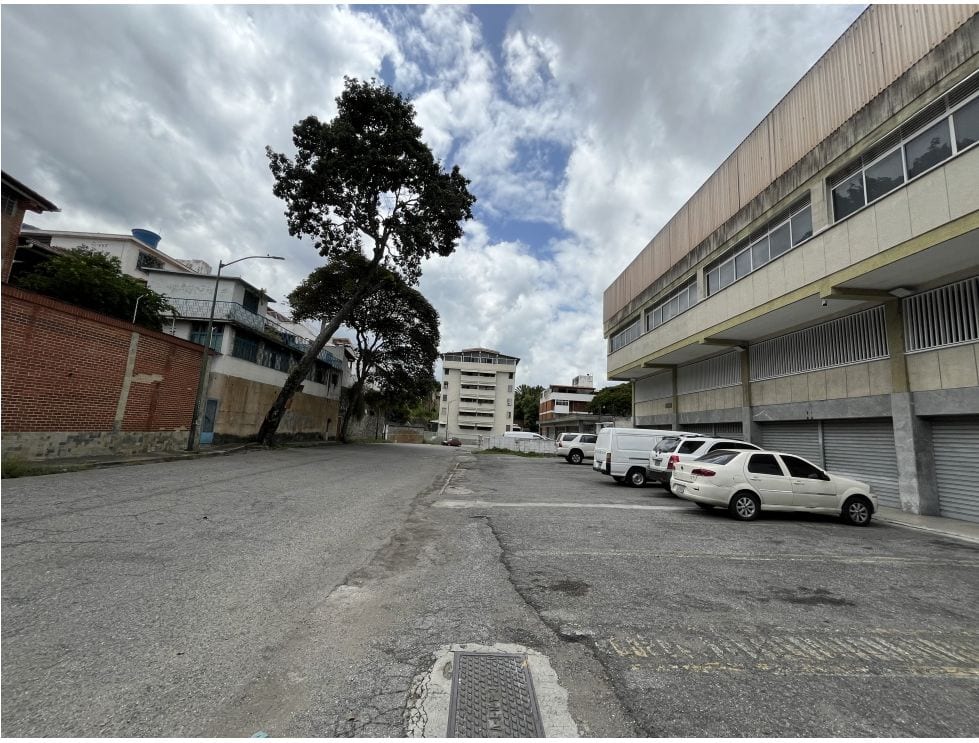 Edificio en El Marqués, Caracas - 1
