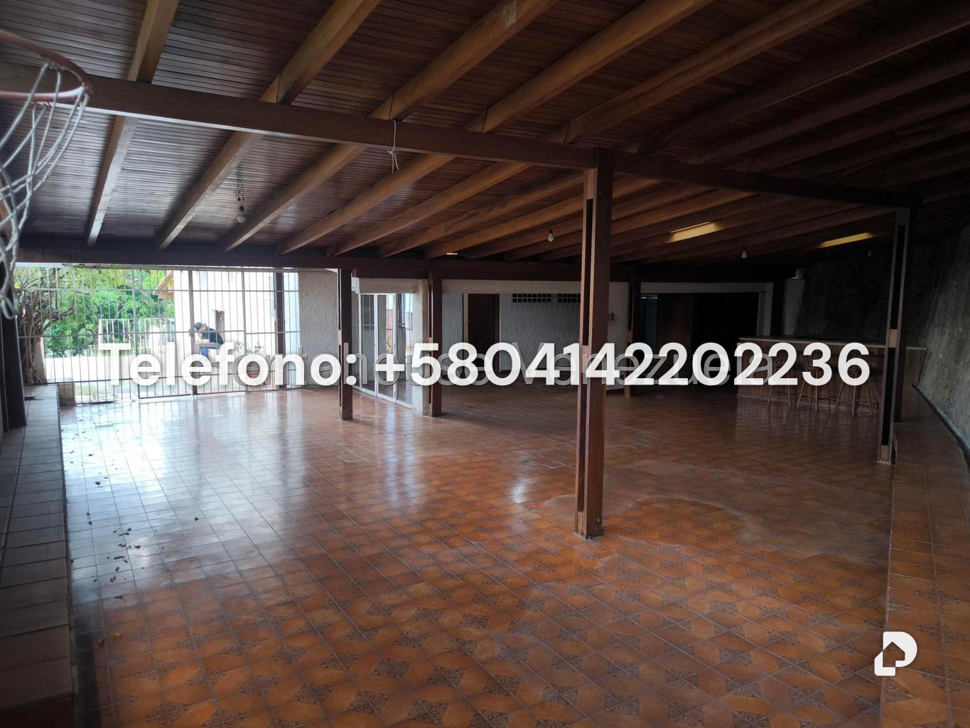Casa en Cumbres de Curumo, Caracas – 28