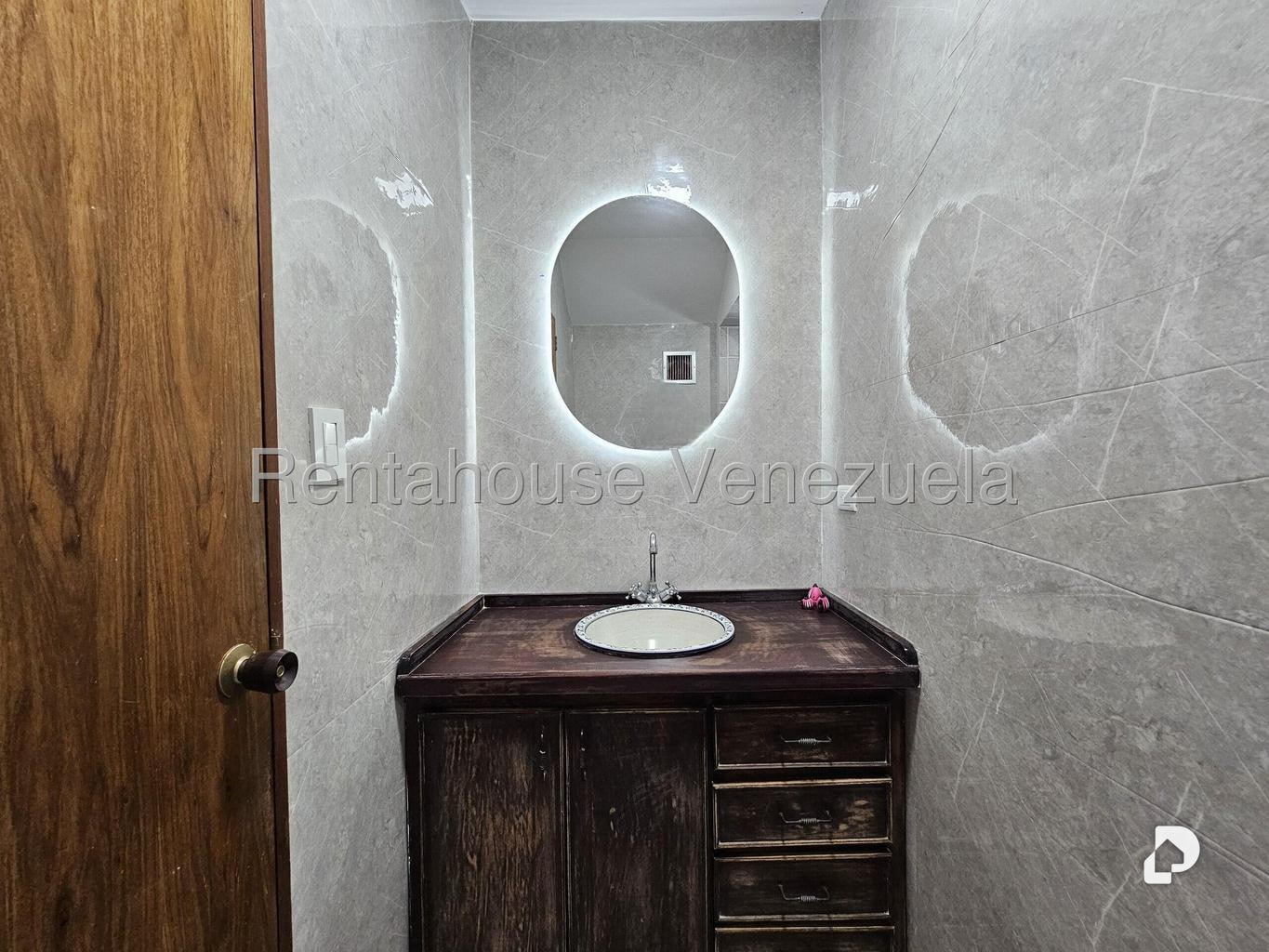 Casa en Macaracuay, Caracas – 29