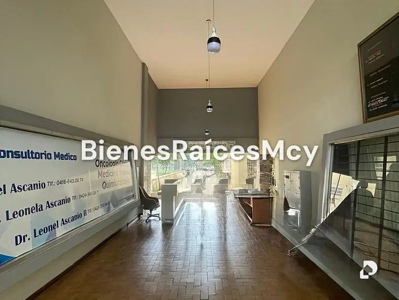 Oficina en Av 19 de Abril, Maracay – 2