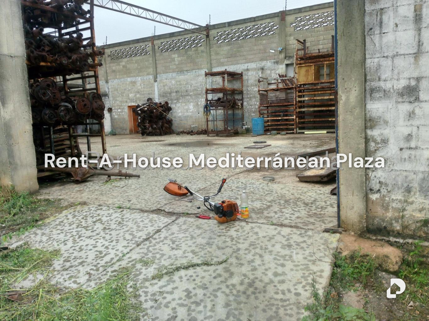 Local comercial en Lizandro Alvarado, Valencia – 12