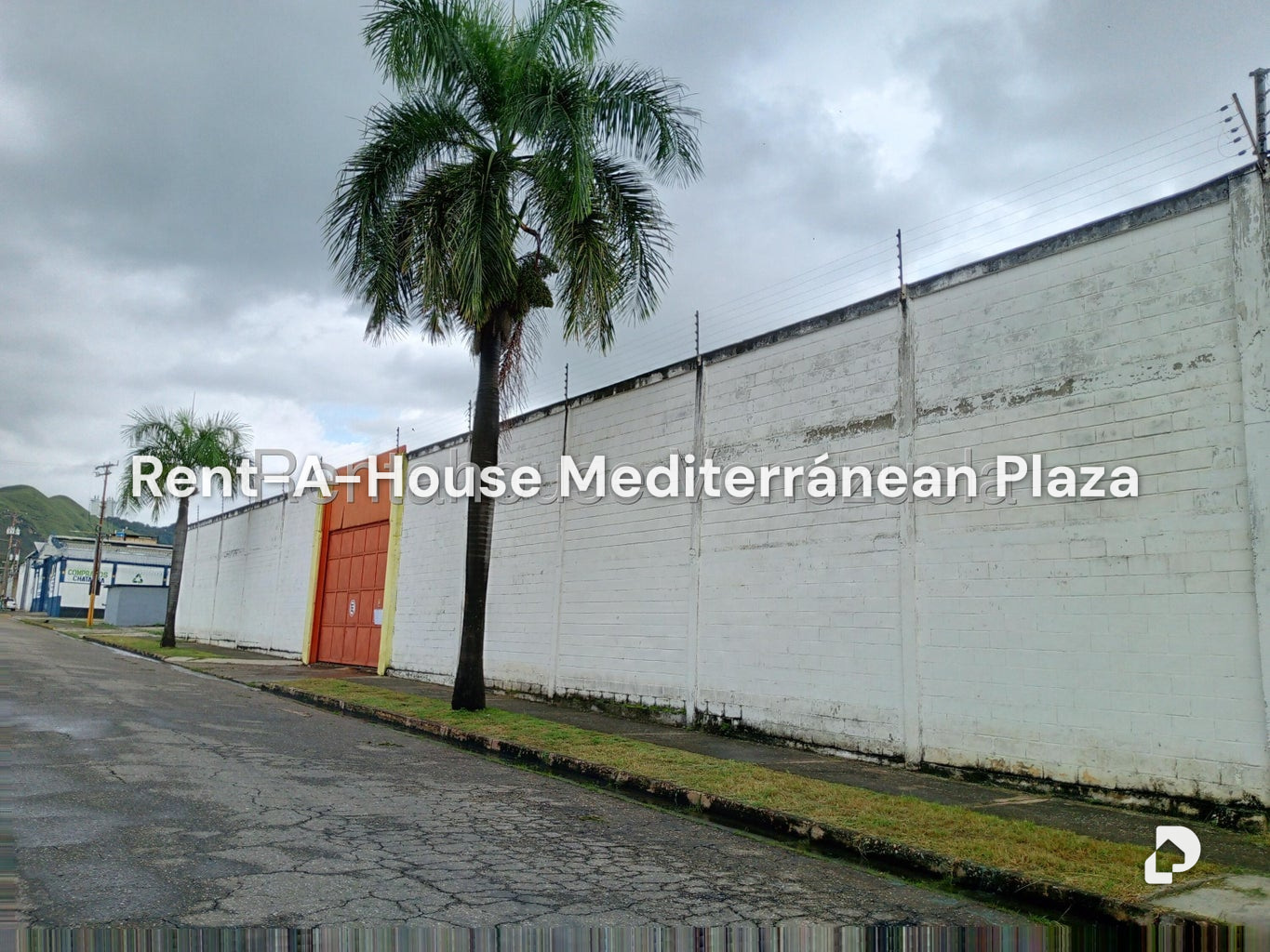 Local comercial en Lizandro Alvarado, Valencia – 1