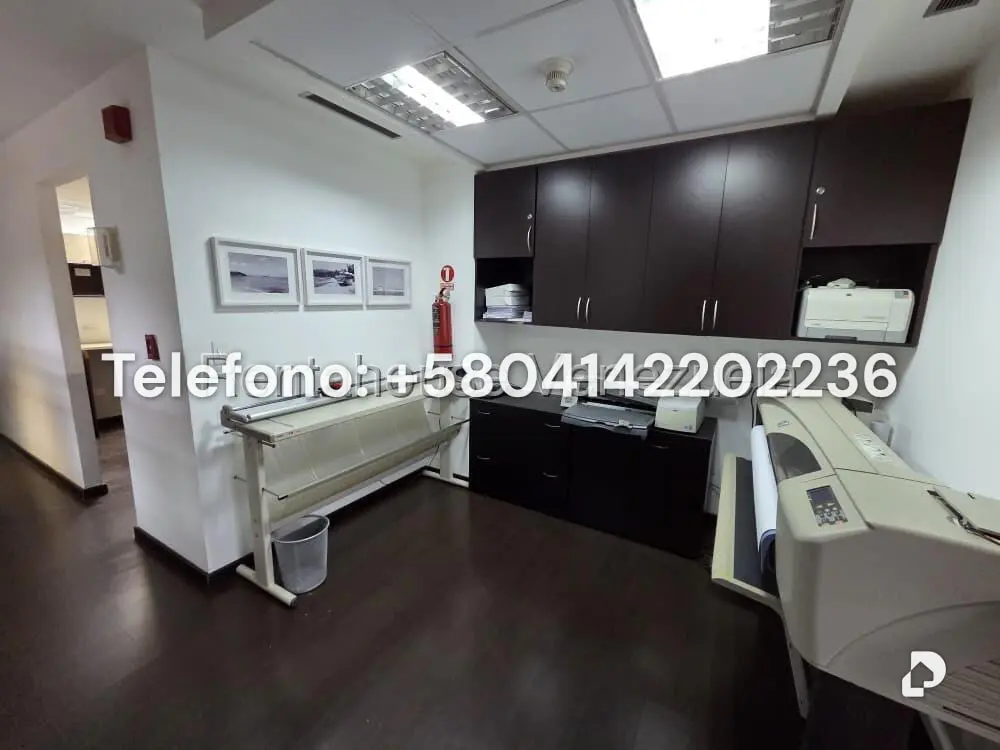 Oficina en Los Dos Caminos, Caracas – 10