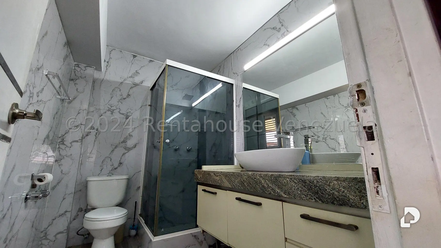 Apartamento en La Florida, Caracas – 28