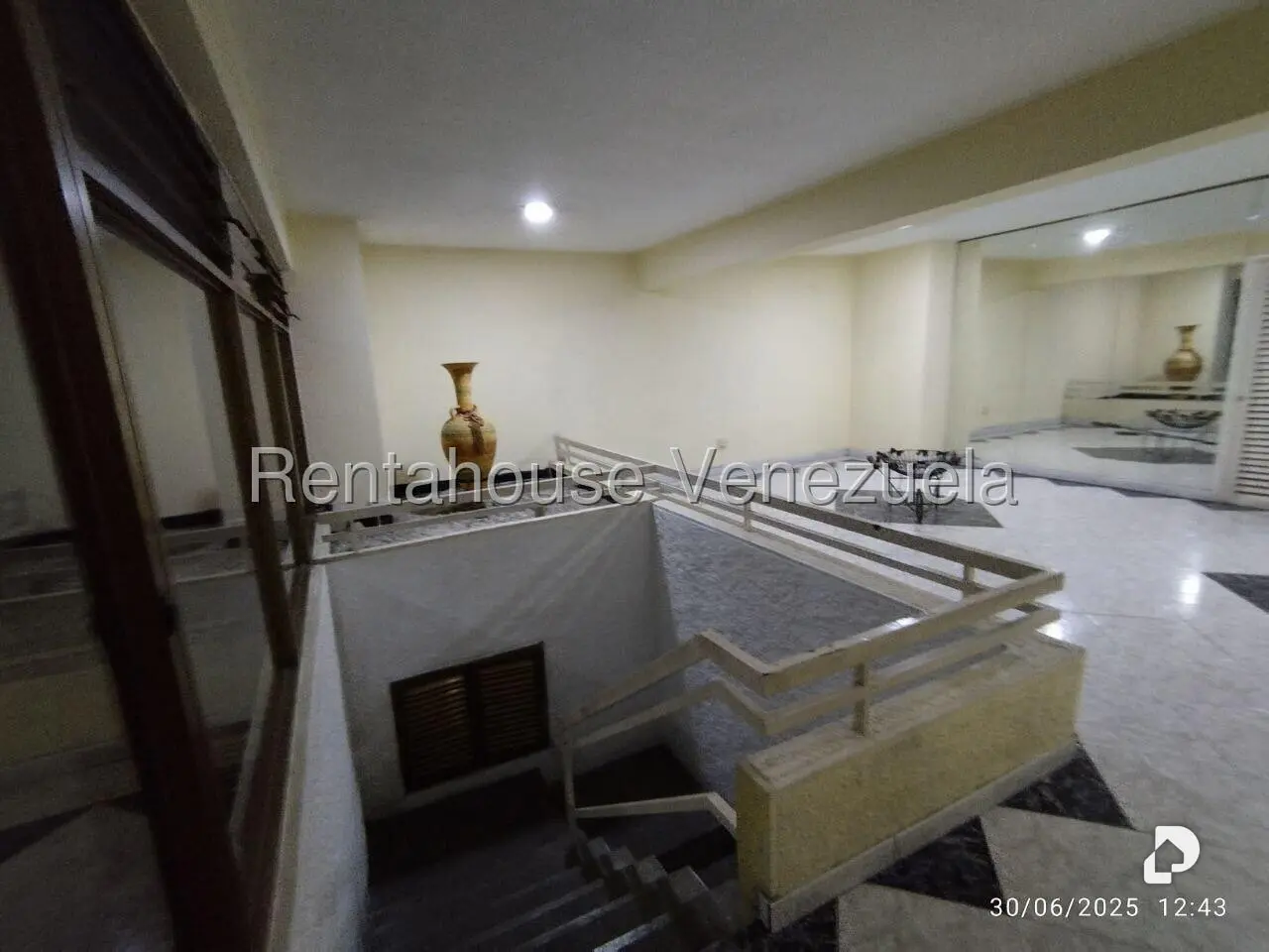 Apartamento en El Paraíso, Caracas – 14