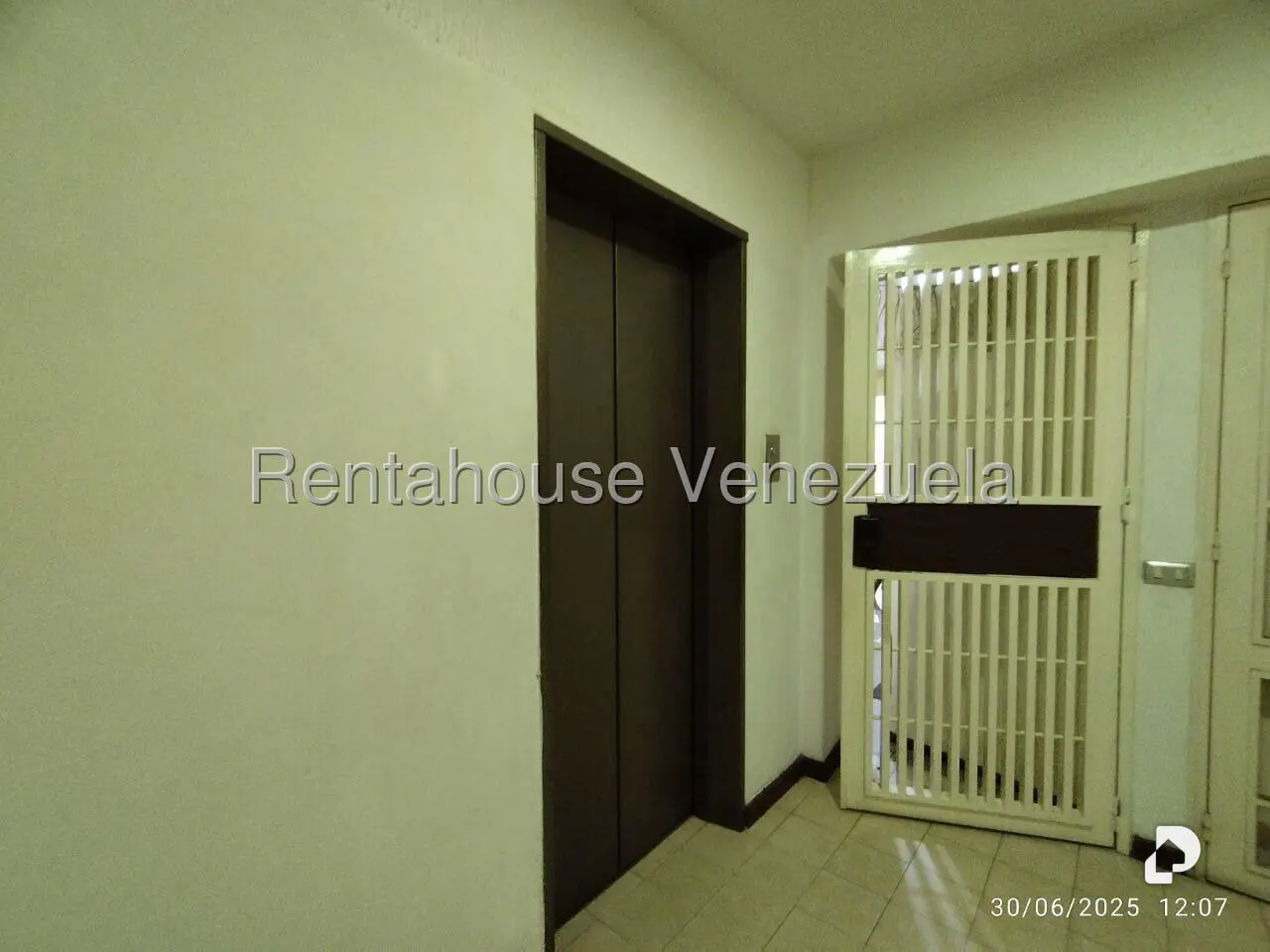 Apartamento en El Paraíso, Caracas – 21