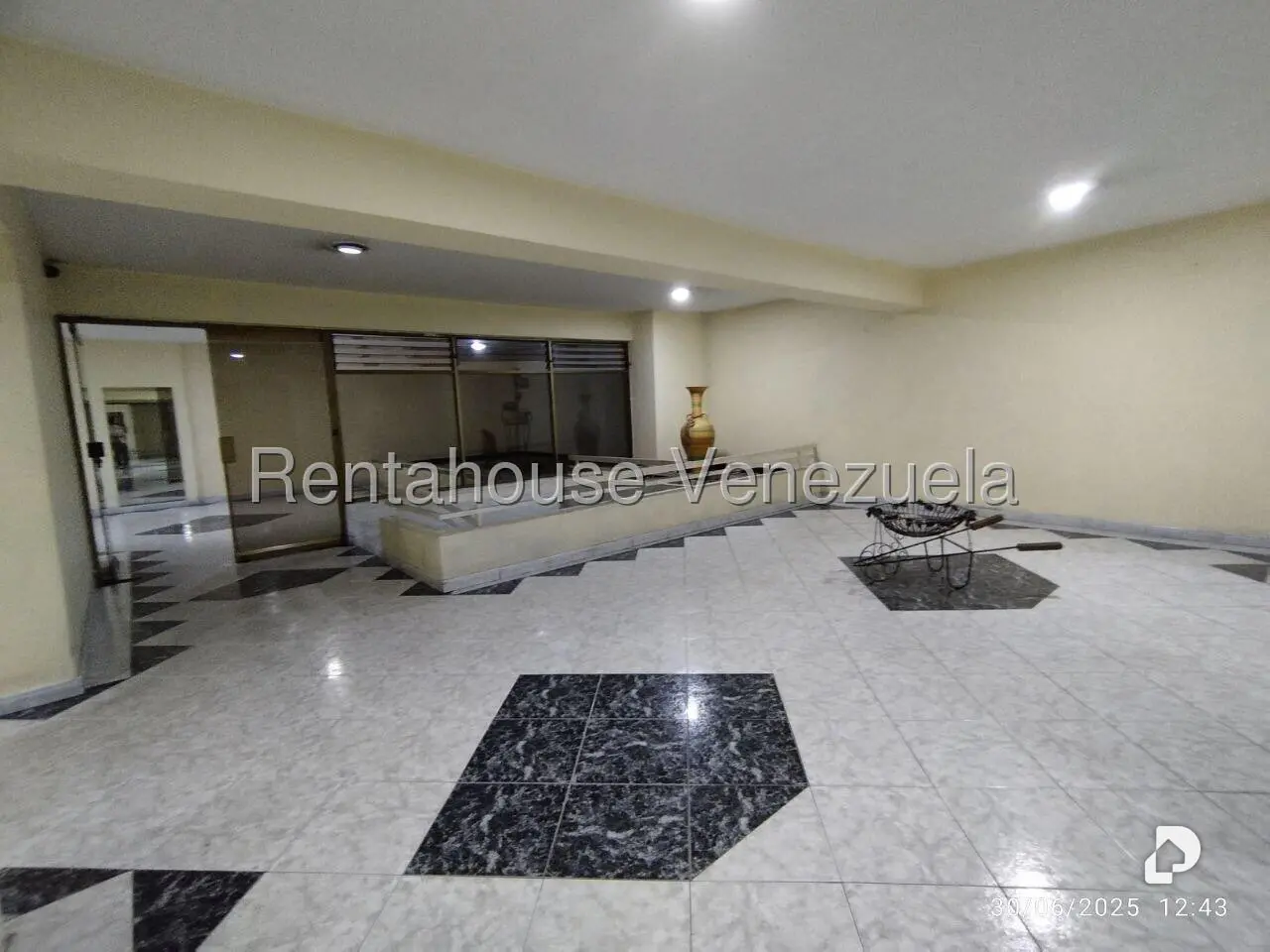 Apartamento en El Paraíso, Caracas – 12