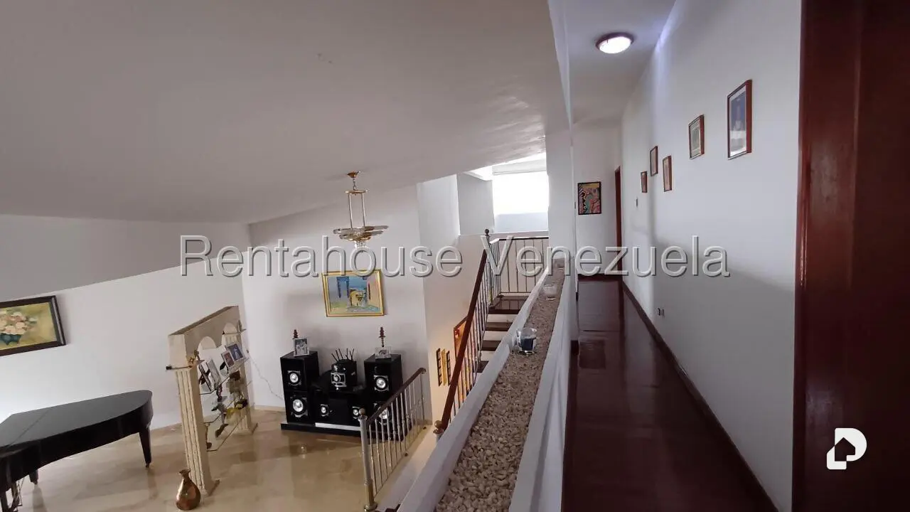 Casa en Prados del Este, Caracas – 19