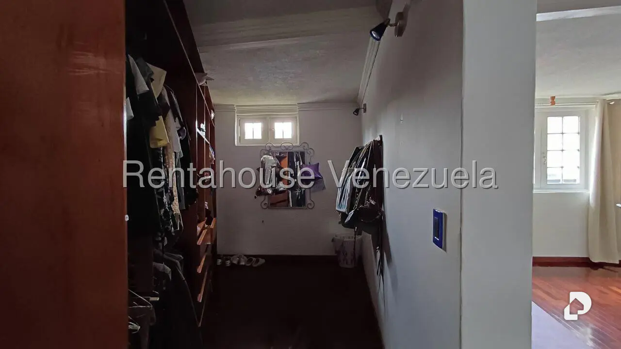 Casa en Prados del Este, Caracas – 23