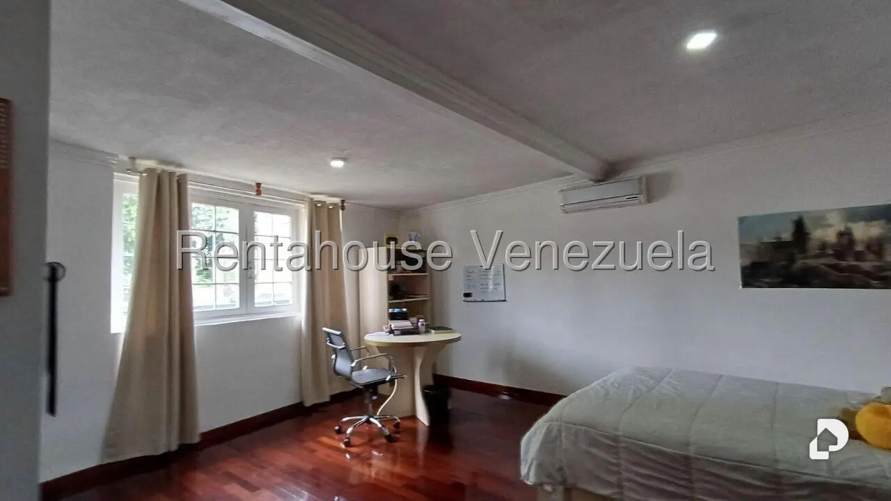 Casa en Prados del Este, Caracas – 21