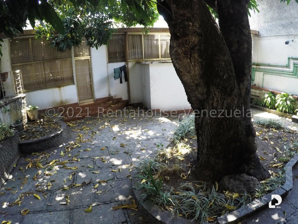 Casa en La Castellana, Caracas – 30
