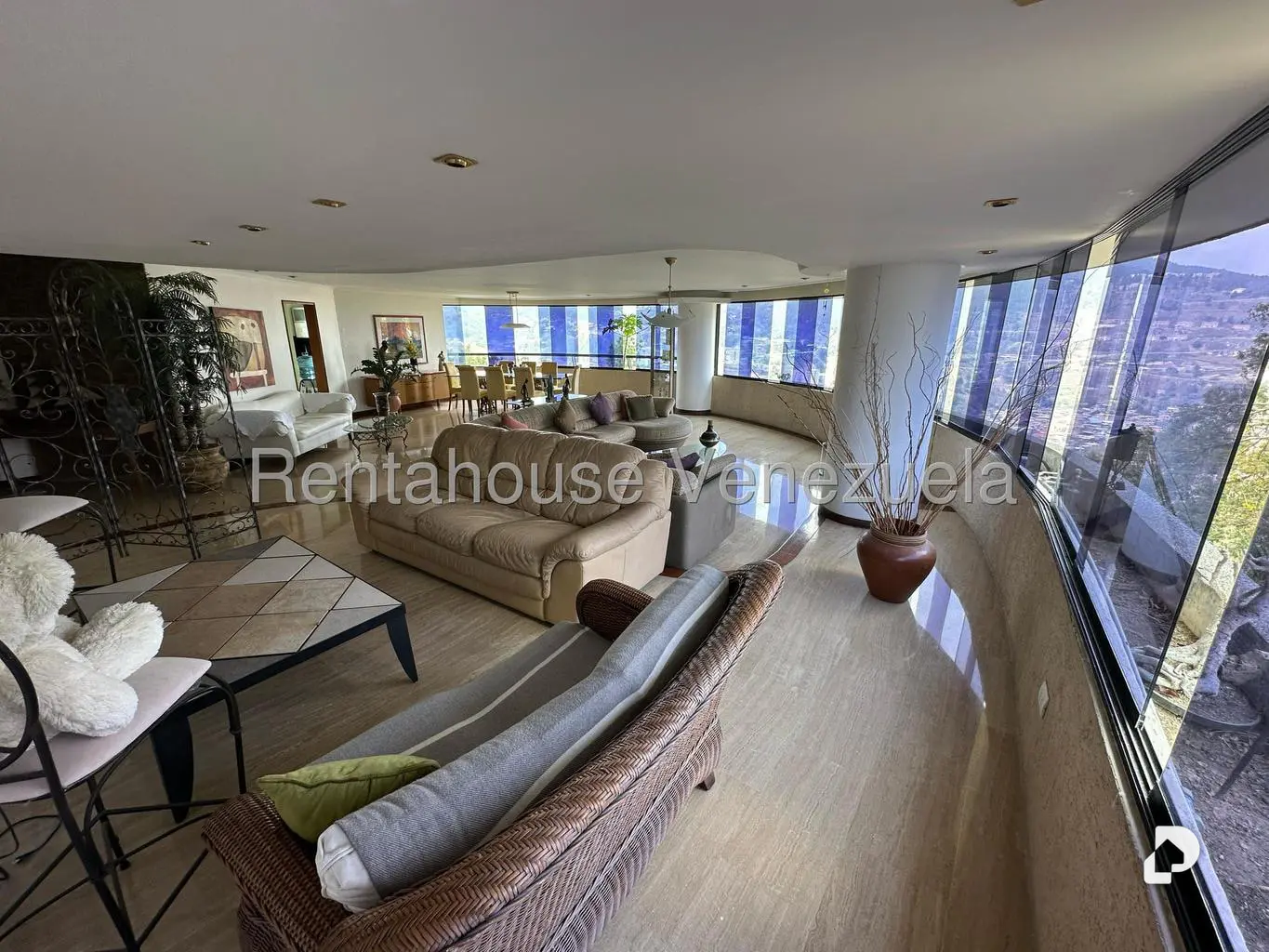 Apartamento en La Trinidad, Caracas – 18