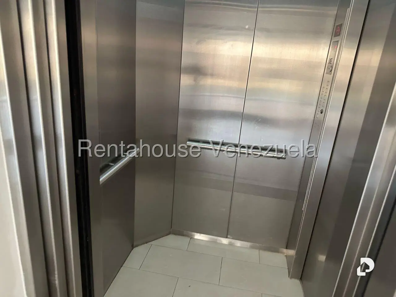 Apartamento en La Trinidad, Caracas – 22