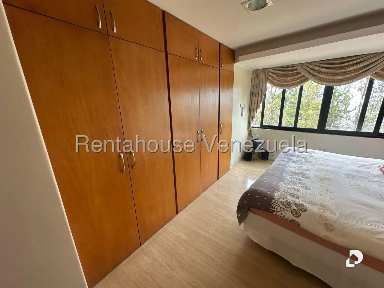 Apartamento en La Trinidad, Caracas – 25