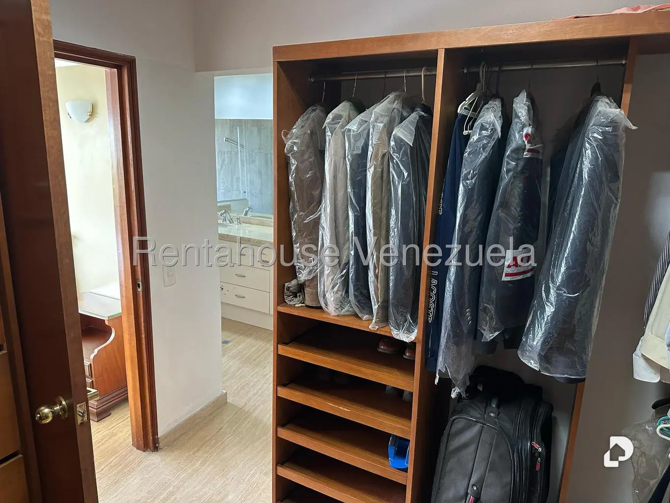 Apartamento en La Trinidad, Caracas – 30