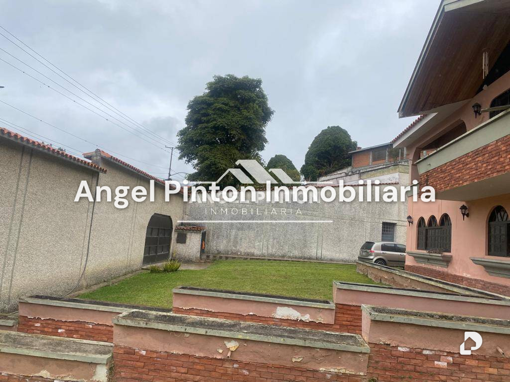 Casa en Colinas de Carrizal, Caracas – 2