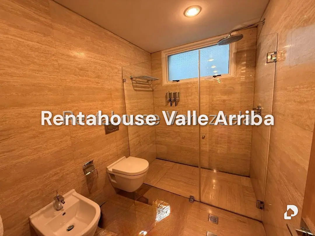 Apartamento en Campo Alegre, Caracas – 22