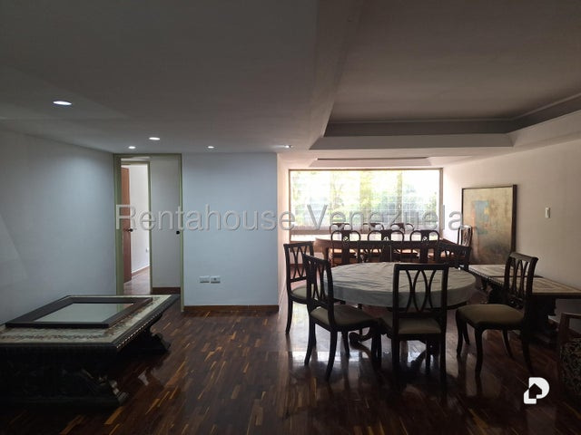 Apartamento en Los Palos Grandes, Caracas – 9