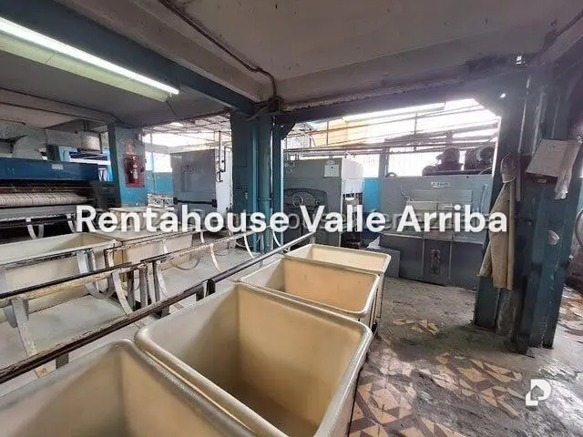 Local comercial en Boleíta Sur, Caracas – 12