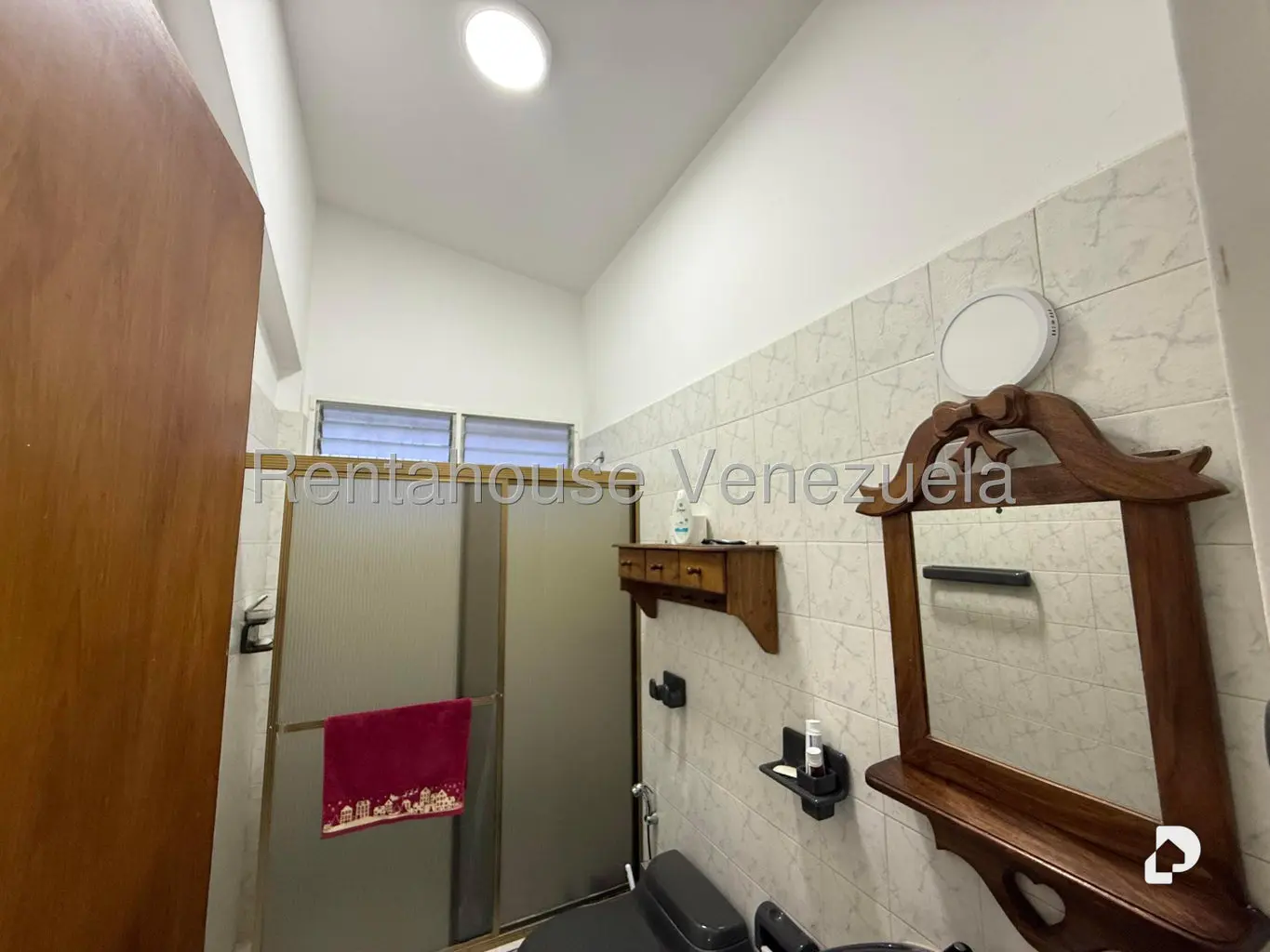 Casa en La Boyera, Caracas – 23