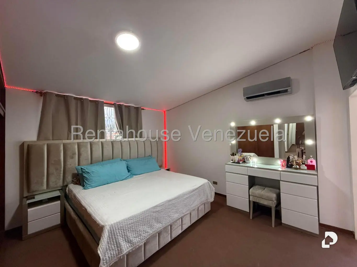 Casa en La Boyera, Caracas – 16