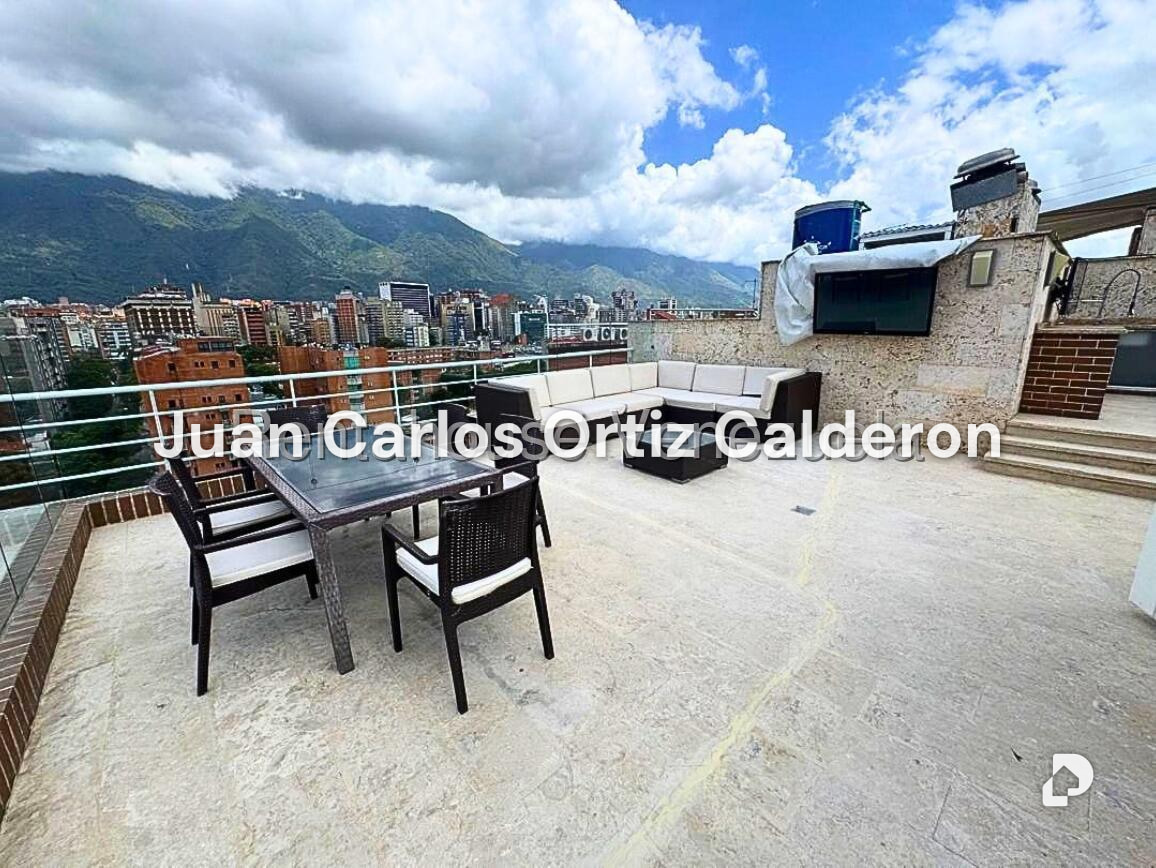 Apartamento en El Rosal, Caracas – 26
