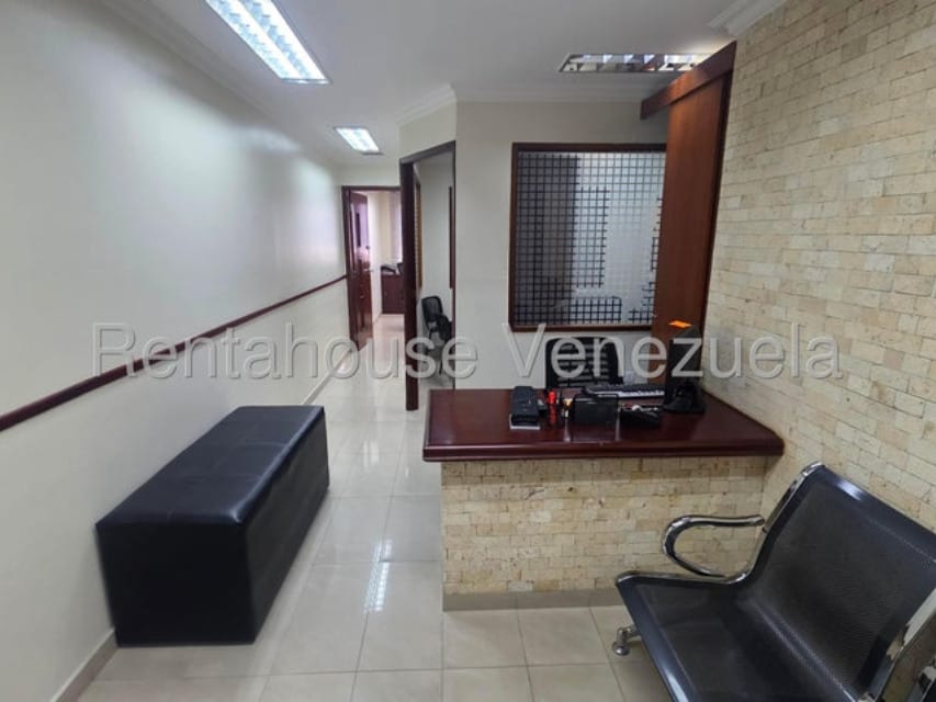 Oficina en El Rosal, Caracas - 1