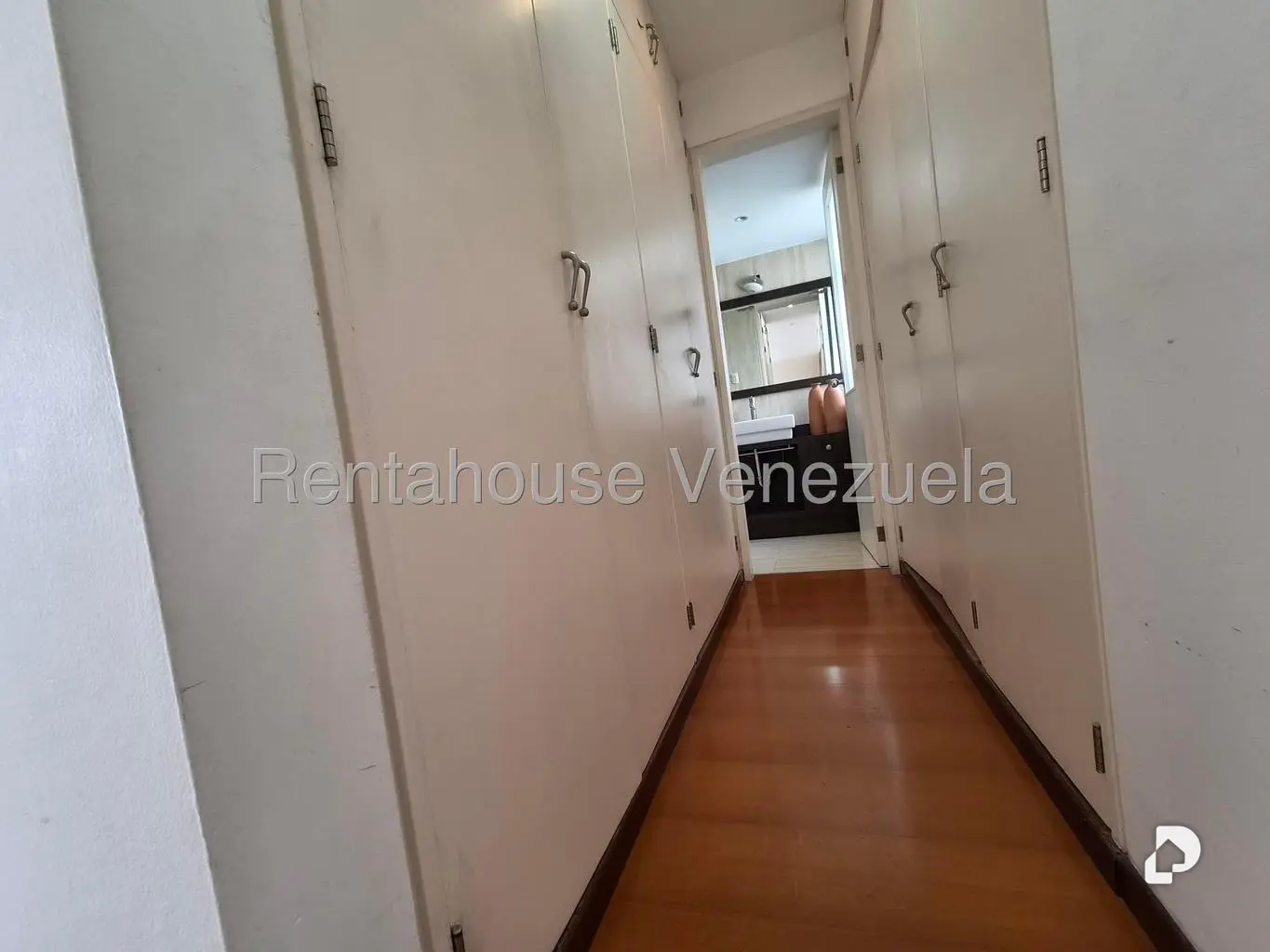 Apartamento en Los Naranjos (del Cafetal), Caracas – 28