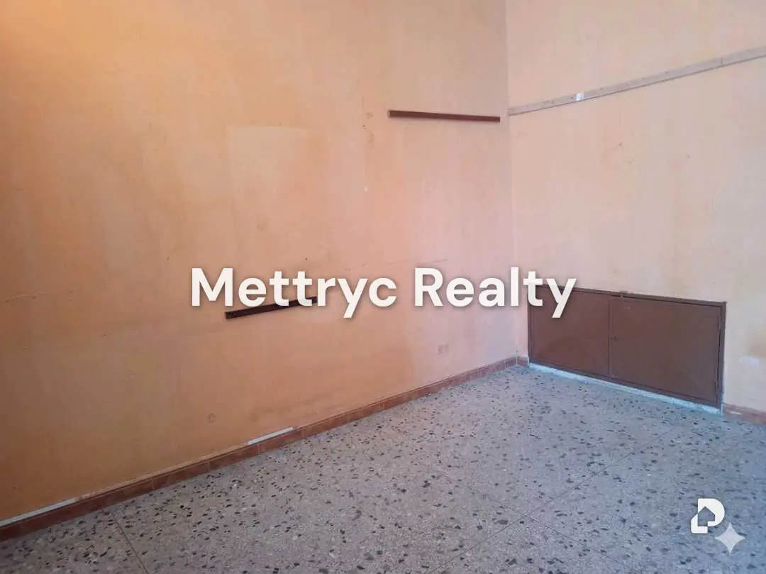 Local comercial en Casco San Blas, Valencia – 2