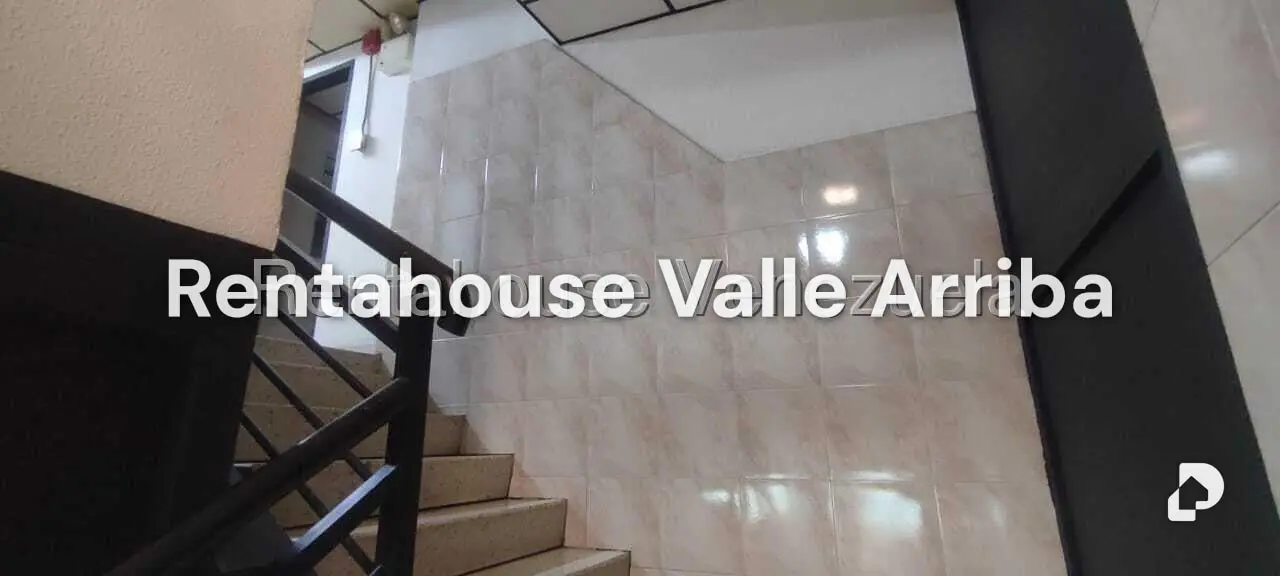Local comercial en La Urbina, Caracas – 19
