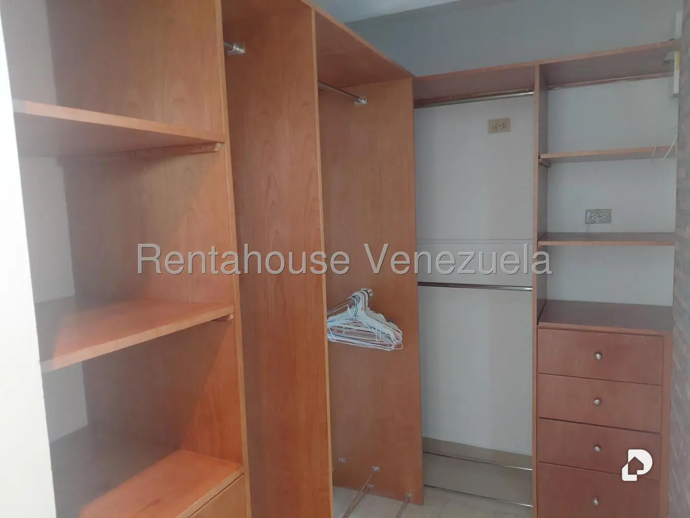 Apartamento en Alto Prado, Caracas – 23