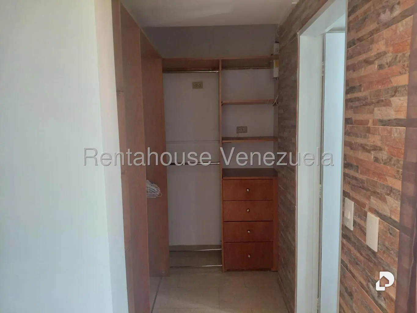 Apartamento en Alto Prado, Caracas – 22