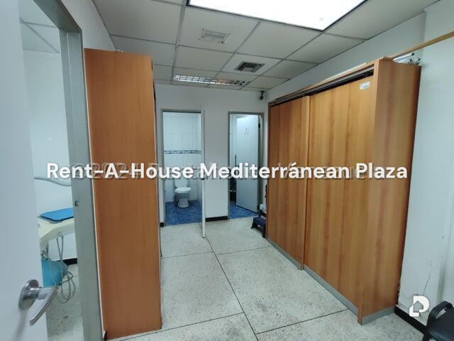 Local comercial en Las Acacias, Valencia – 29