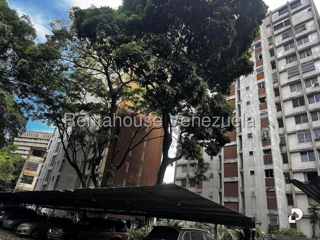 Apartamento en San Bernardino, Caracas – 26