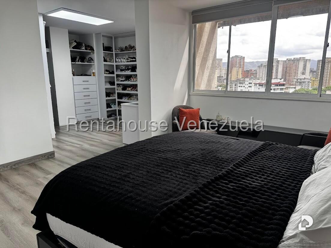 Apartamento en San Bernardino, Caracas – 14