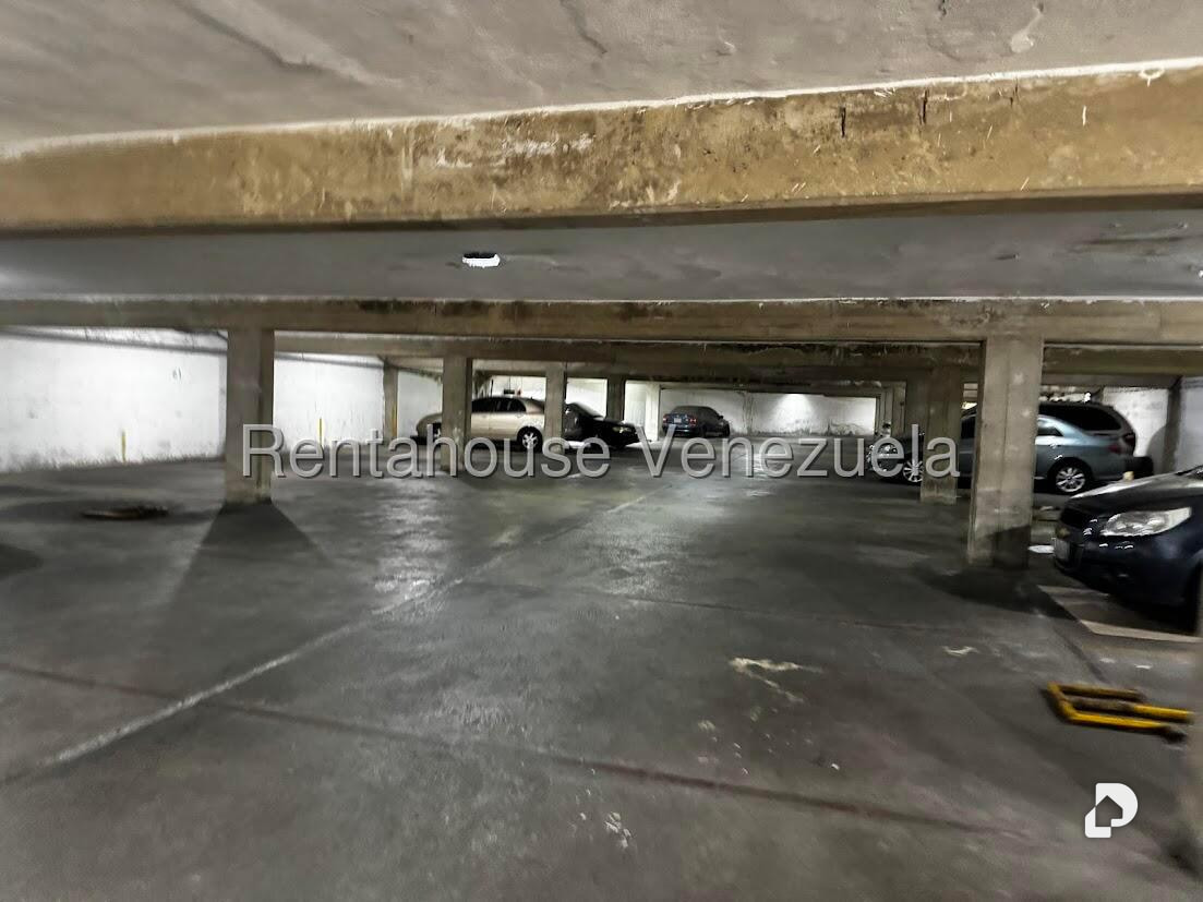 Apartamento en San Bernardino, Caracas – 25