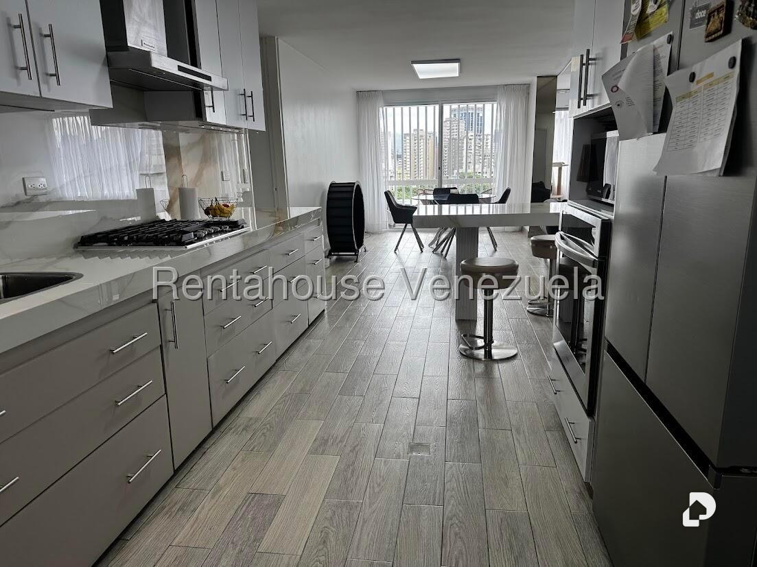 Apartamento en San Bernardino, Caracas – 11