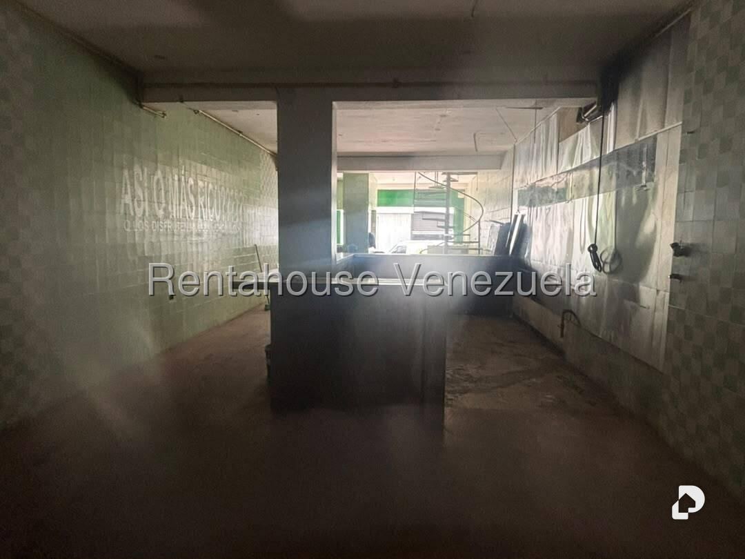 Local comercial en Parroquia La Candelaria, Caracas – 10