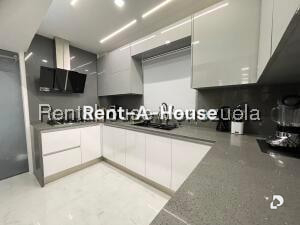 Apartamento en Urbanización Base Aragua, Maracay – 28