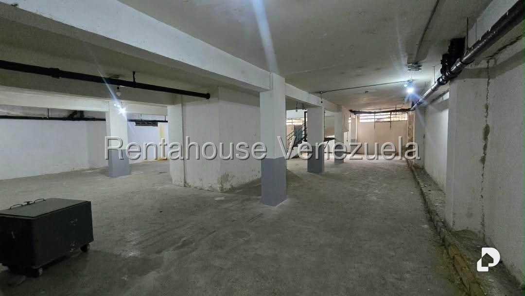 Local comercial en Parroquia La Candelaria, Caracas – 19