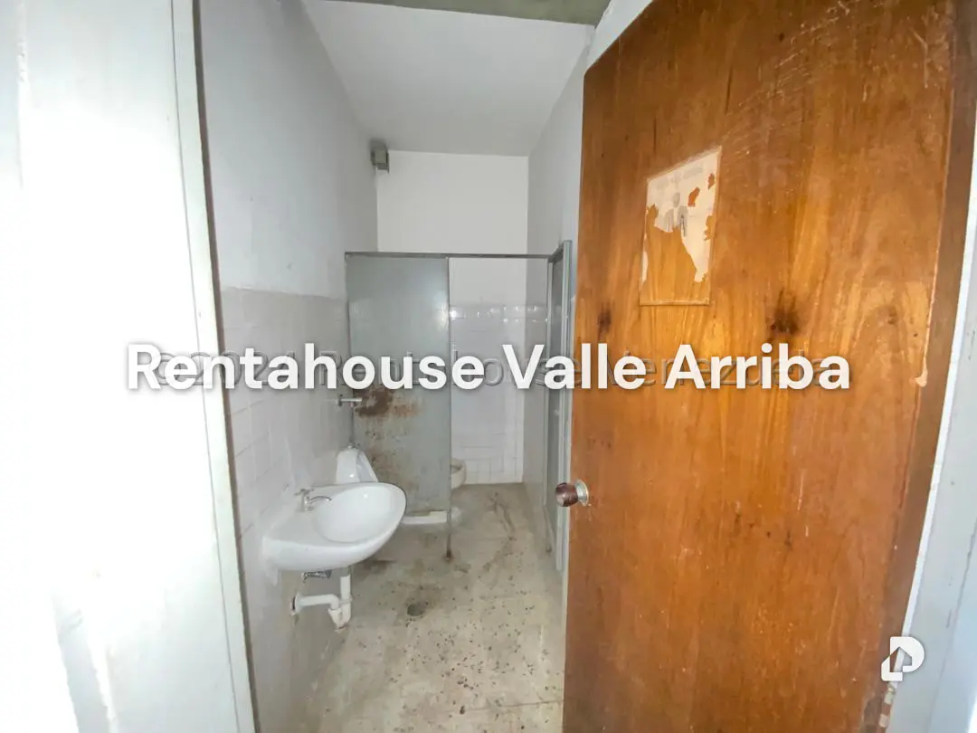 Local comercial en Catia, Caracas – 12