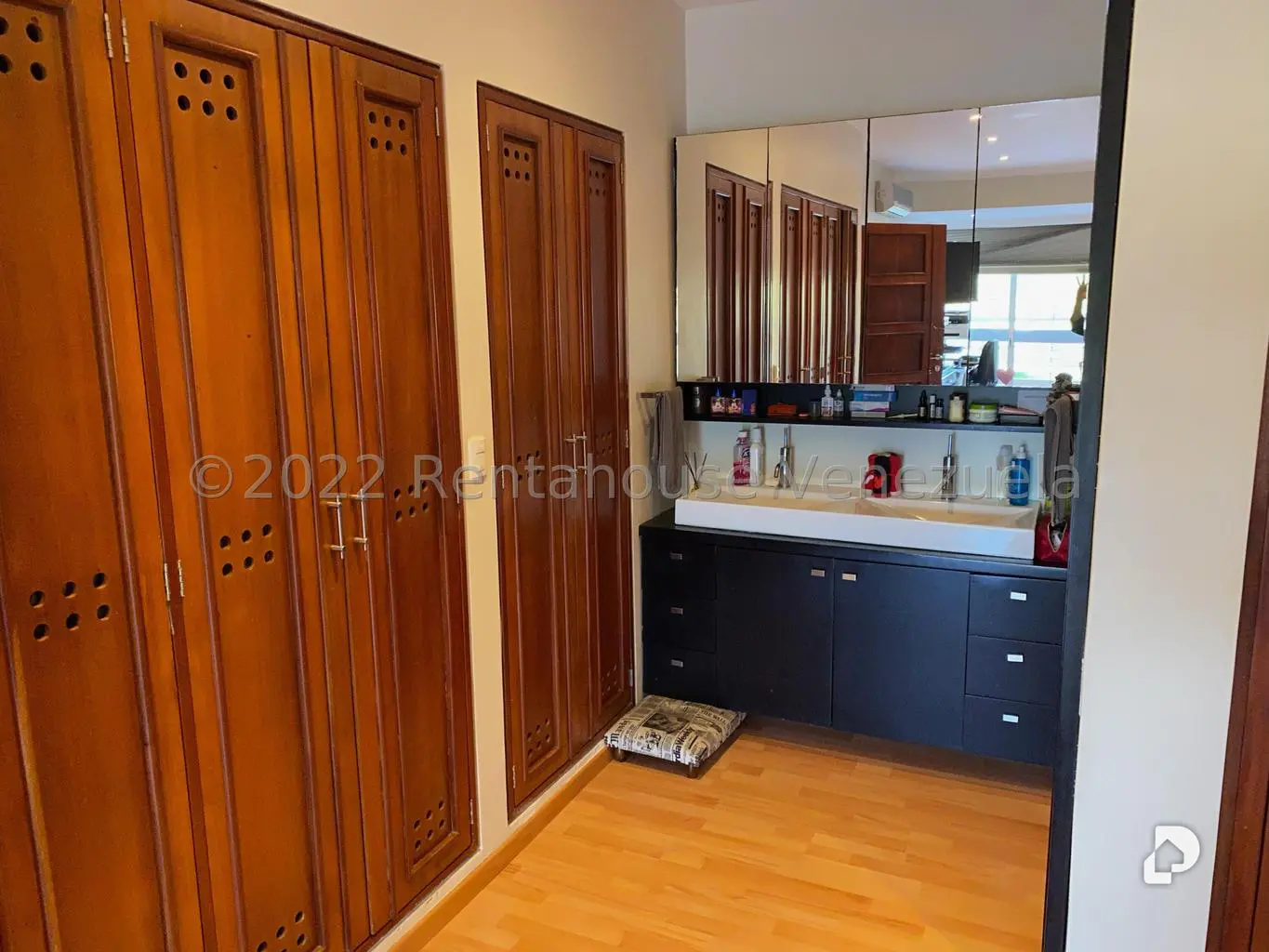 Apartamento en Oripoto, Caracas – 13