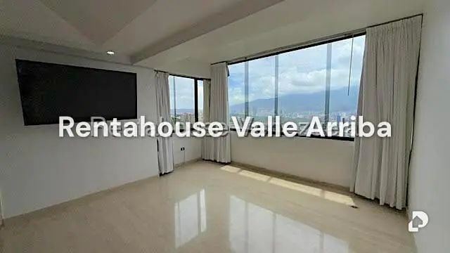 Apartment in Valle Arriba, Caracas – 3