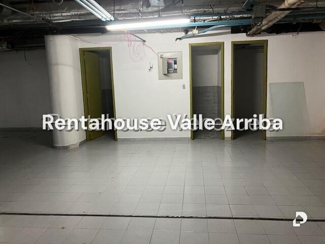 Local comercial en Parroquia Catedral, Caracas – 13