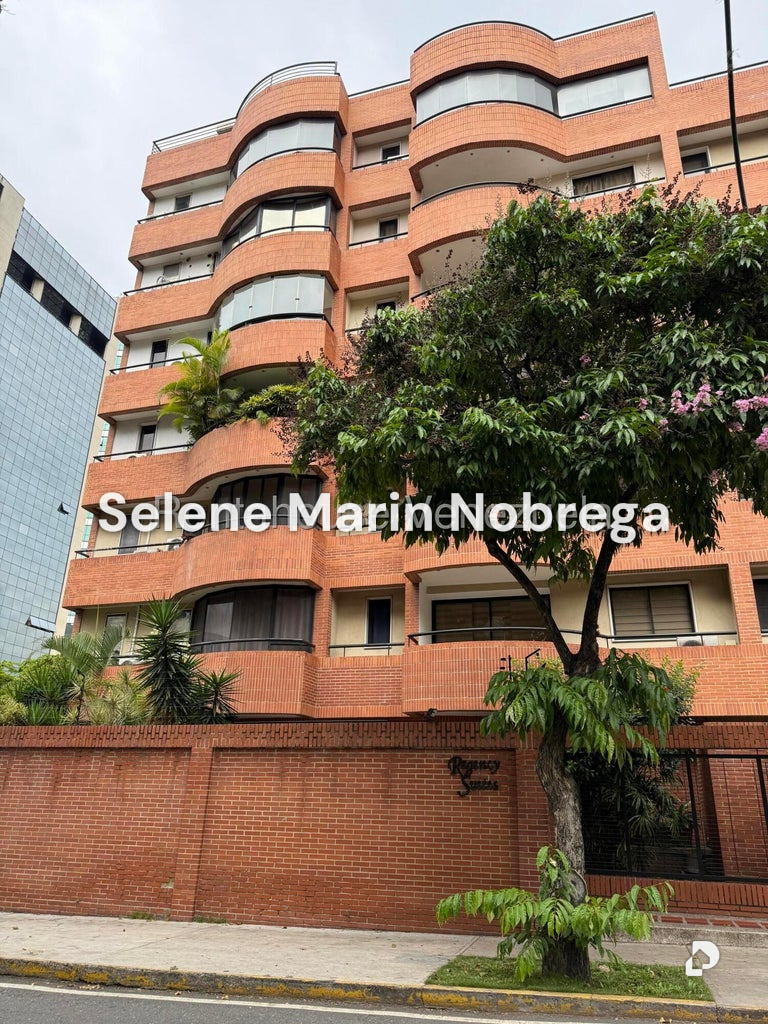 Apartamento en Campo Alegre, Caracas – 1